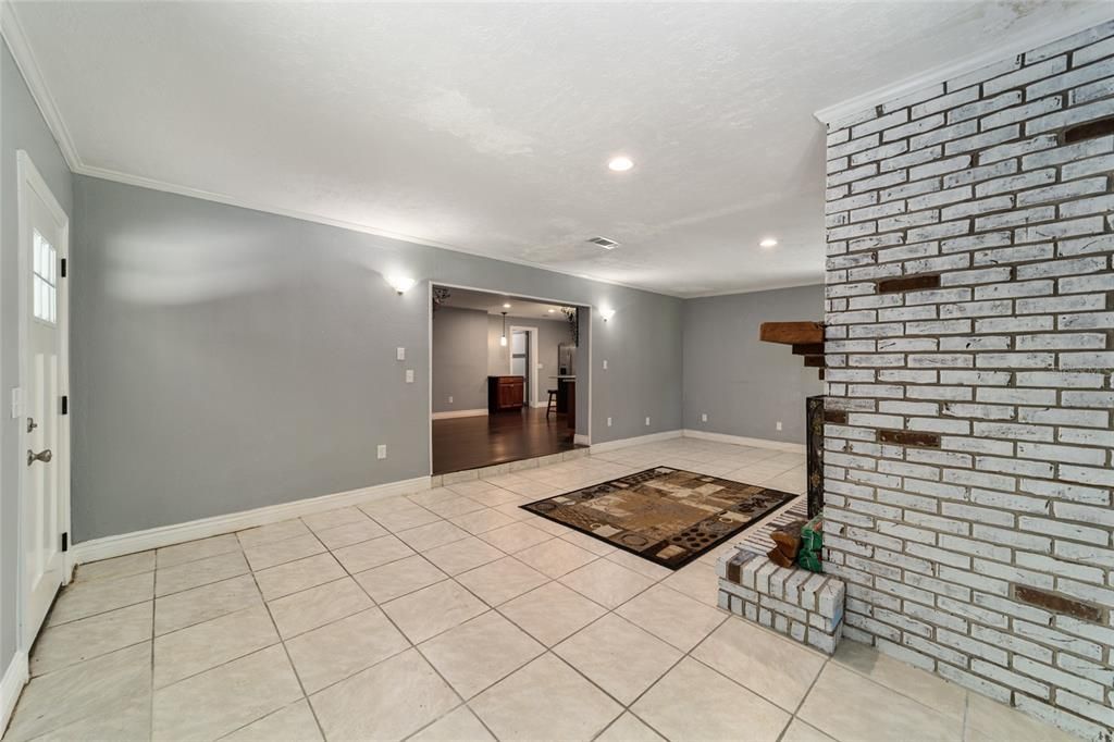 For Sale: $465,000 (4 beds, 2 baths, 2603 Square Feet)