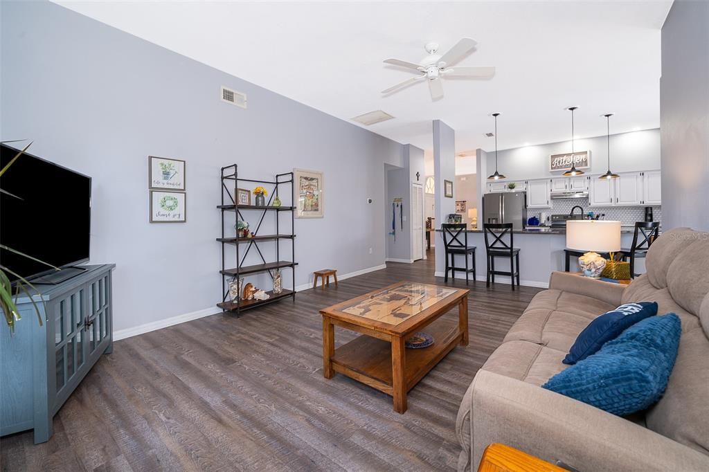 Active With Contract: $435,000 (3 beds, 2 baths, 2067 Square Feet)