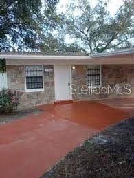 For Sale: $347,000 (2 beds, 1 baths, 840 Square Feet)
