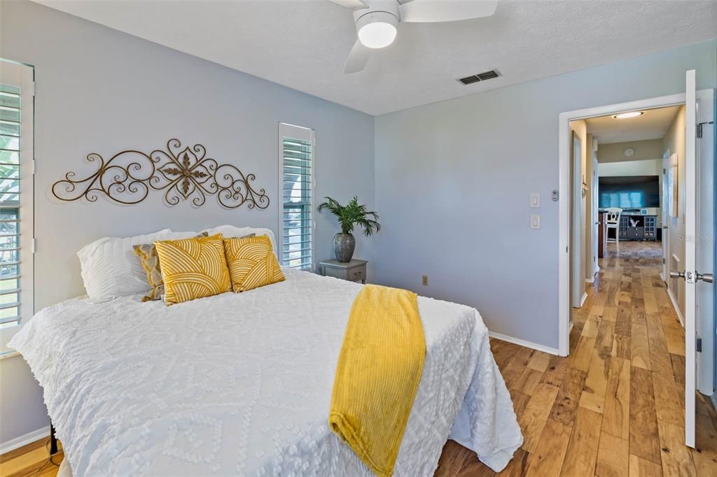 Active With Contract: $800,000 (2 beds, 3 baths, 1664 Square Feet)