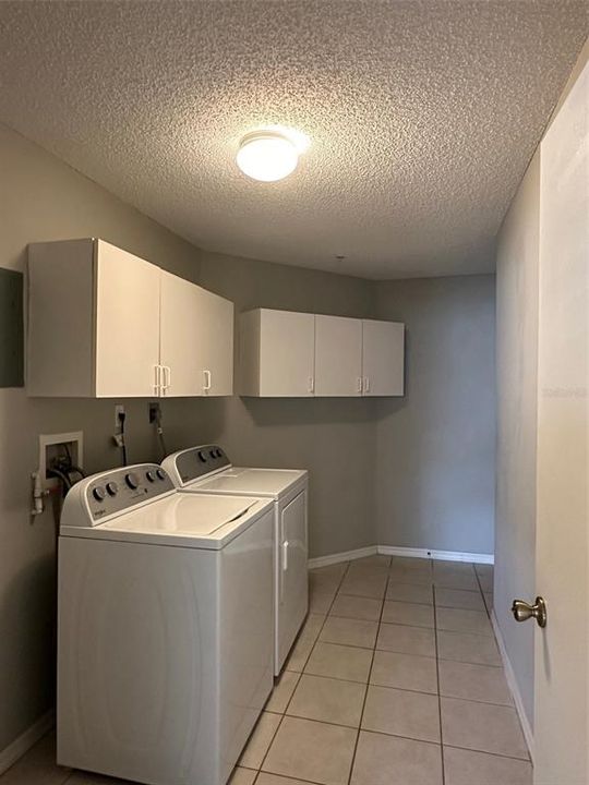 For Rent: $2,000 (3 beds, 2 baths, 1457 Square Feet)