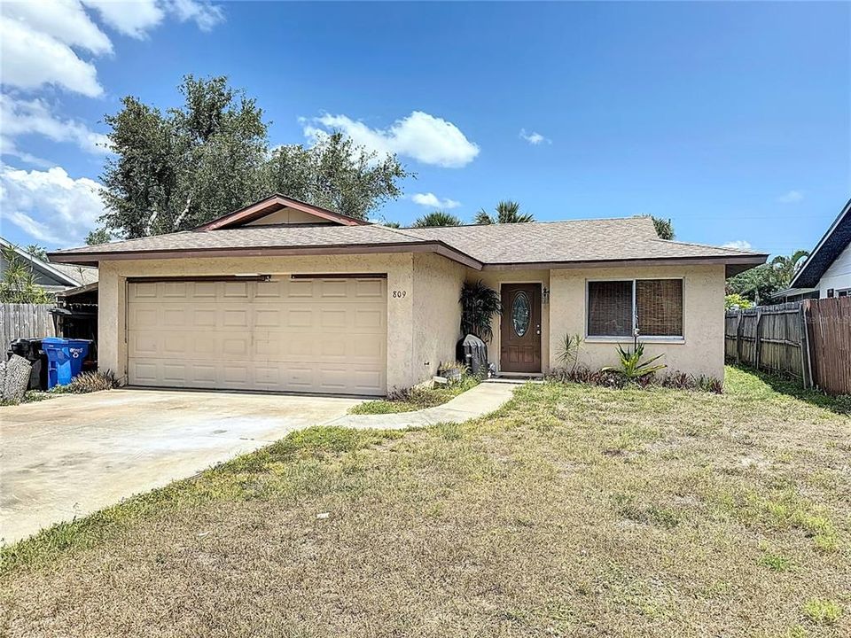 For Sale: $349,900 (3 beds, 2 baths, 1272 Square Feet)