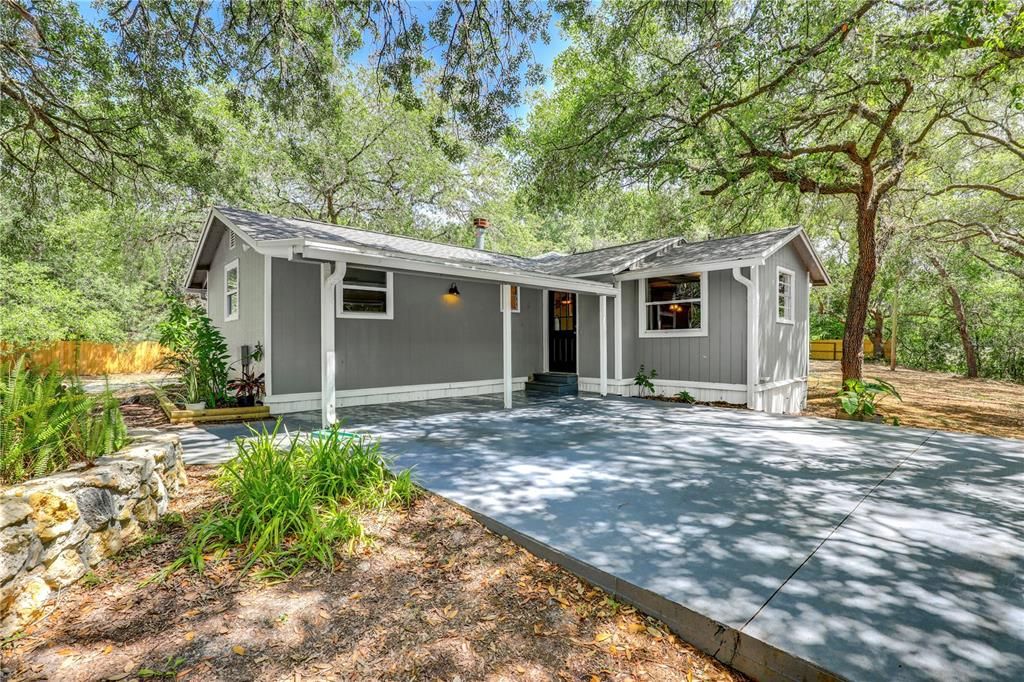 For Sale: $259,900 (3 beds, 2 baths, 1104 Square Feet)
