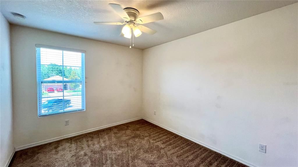 Active With Contract: $2,000 (4 beds, 2 baths, 1969 Square Feet)