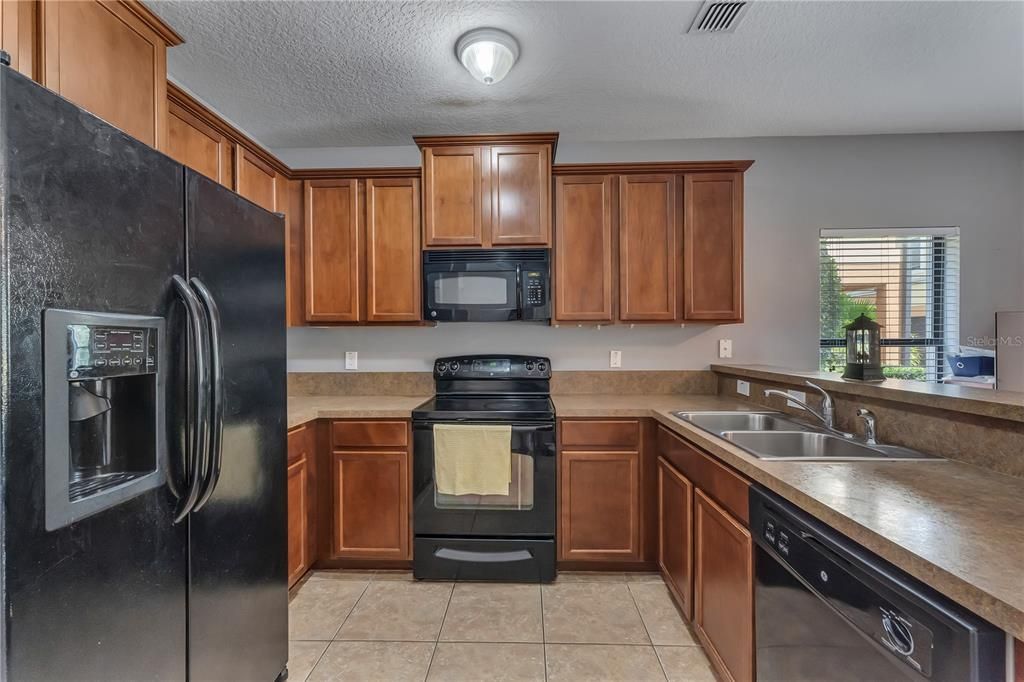 For Sale: $284,000 (3 beds, 2 baths, 1420 Square Feet)