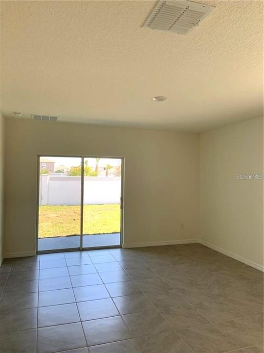 For Rent: $2,250 (3 beds, 2 baths, 1516 Square Feet)