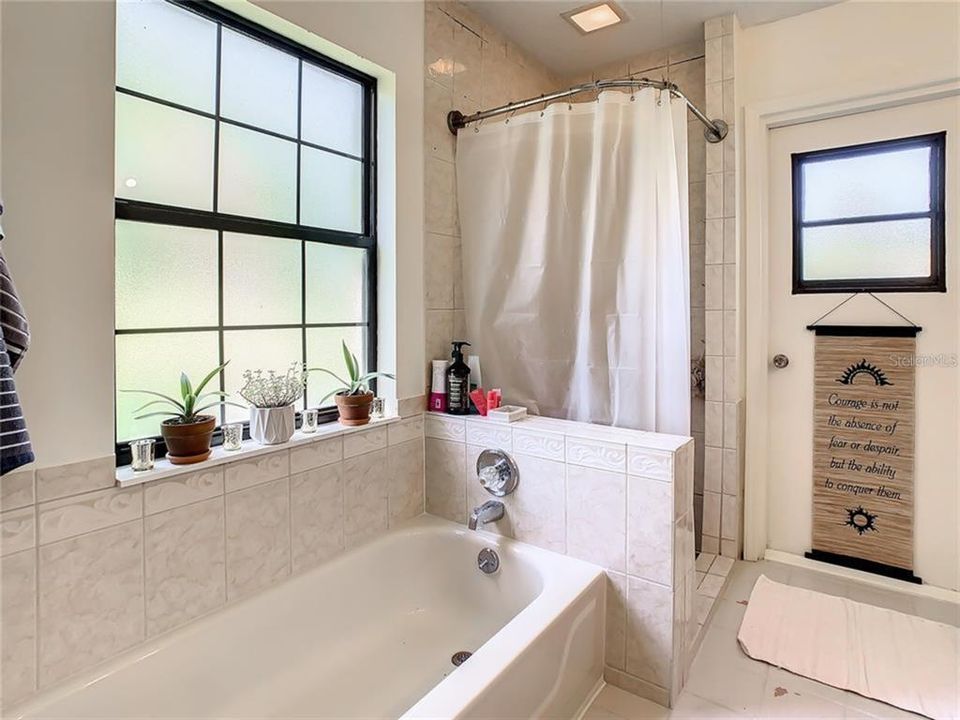 待售: $450,000 (3 贝兹, 2 浴室, 1664 平方英尺)