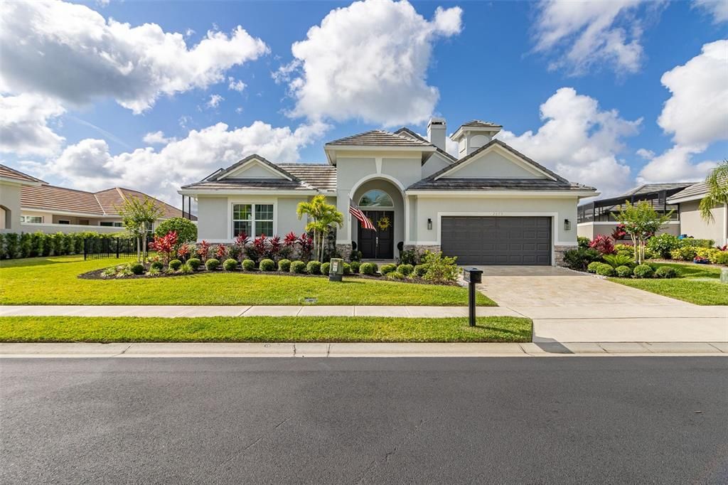 Active With Contract: $769,000 (4 beds, 3 baths, 2452 Square Feet)