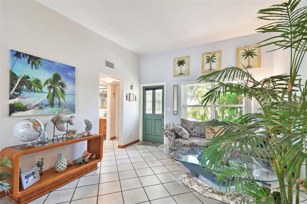 For Sale: $1,150,000 (2 beds, 1 baths, 1360 Square Feet)