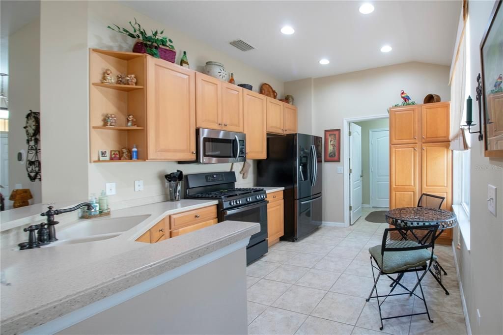 For Sale: $394,900 (3 beds, 2 baths, 1752 Square Feet)