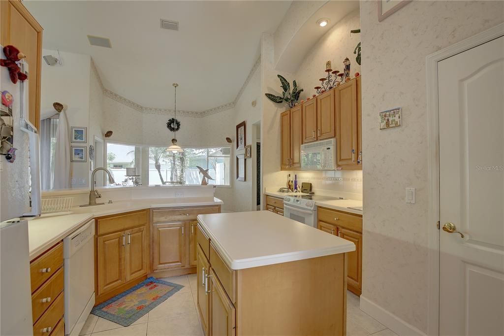 For Sale: $360,000 (3 beds, 2 baths, 2454 Square Feet)