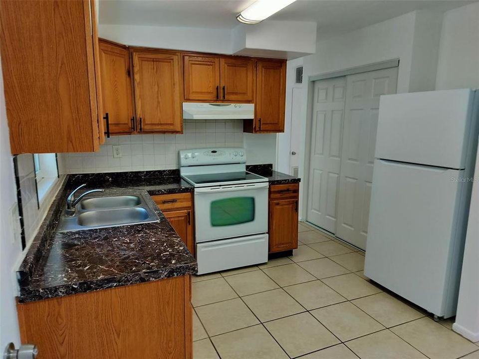For Sale: $184,900 (3 beds, 1 baths, 908 Square Feet)