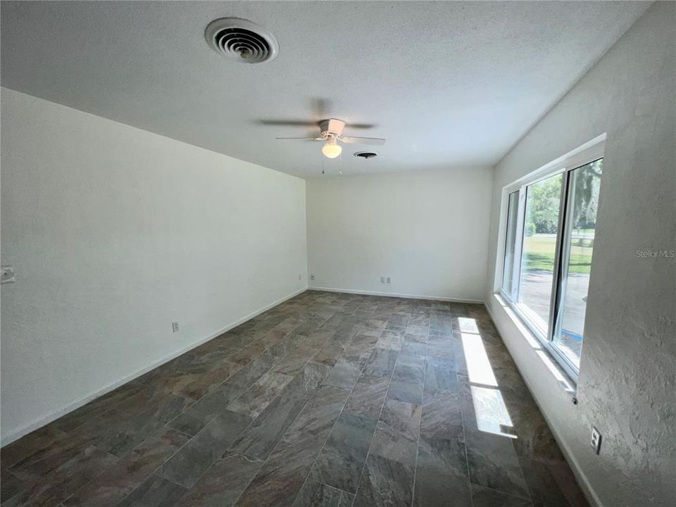 For Rent: $1,925 (3 beds, 2 baths, 1396 Square Feet)
