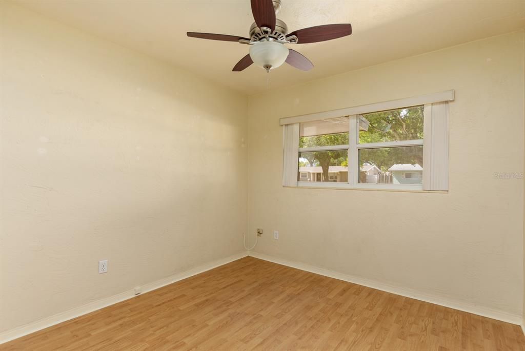 Active With Contract: $399,900 (3 beds, 2 baths, 1075 Square Feet)