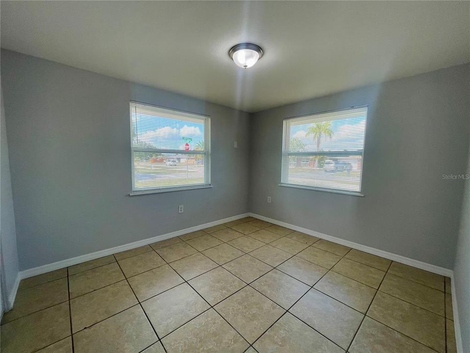 For Sale: $245,010 (2 beds, 2 baths, 950 Square Feet)