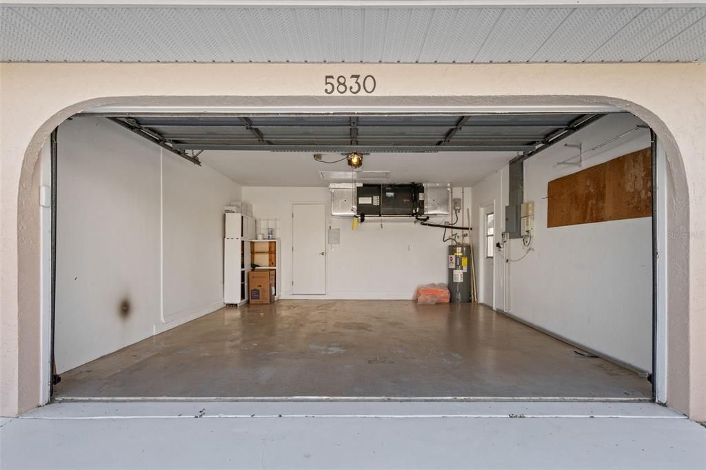 Active With Contract: $2,750 (3 beds, 2 baths, 1941 Square Feet)