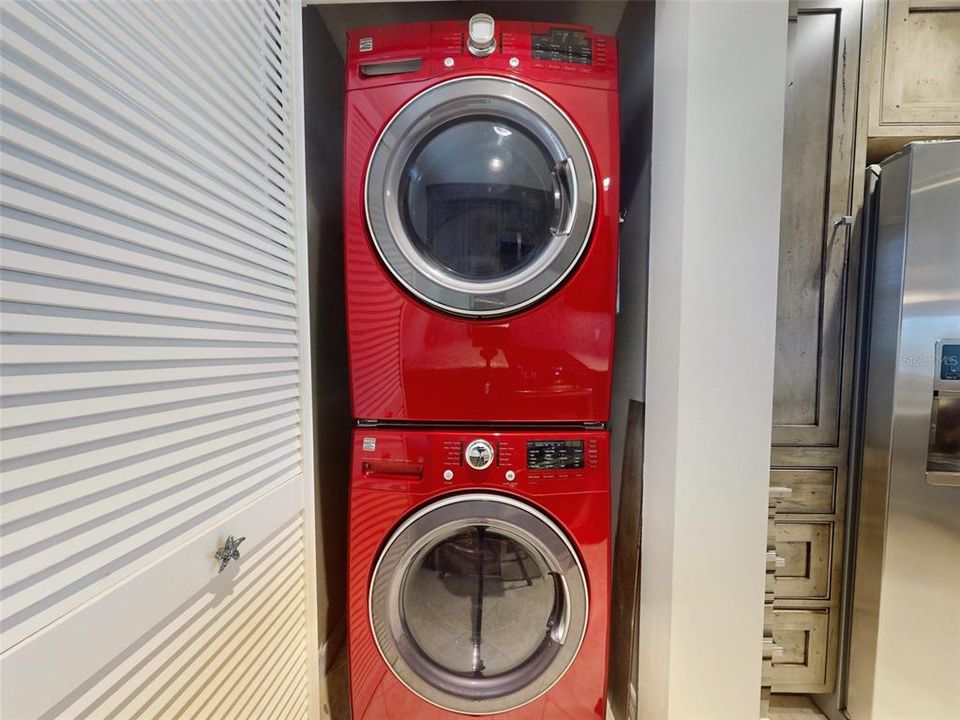 Laundry closet with full size washer and dryer