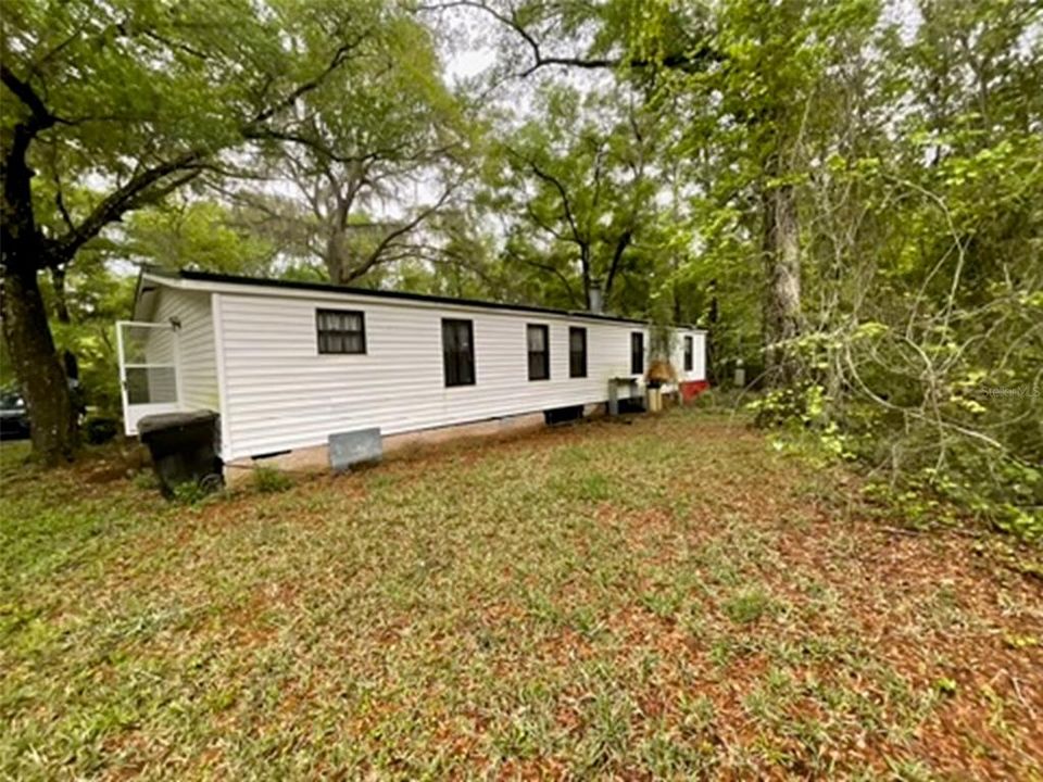 Active With Contract: $149,900 (3 beds, 2 baths, 1556 Square Feet)