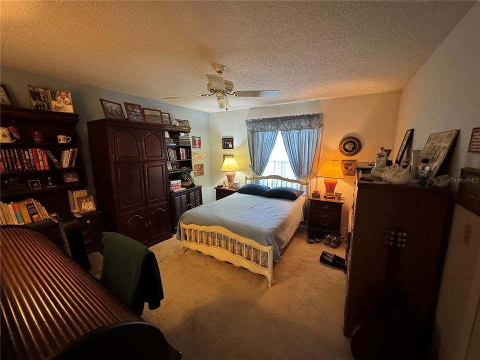 For Sale: $299,900 (2 beds, 2 baths, 1762 Square Feet)