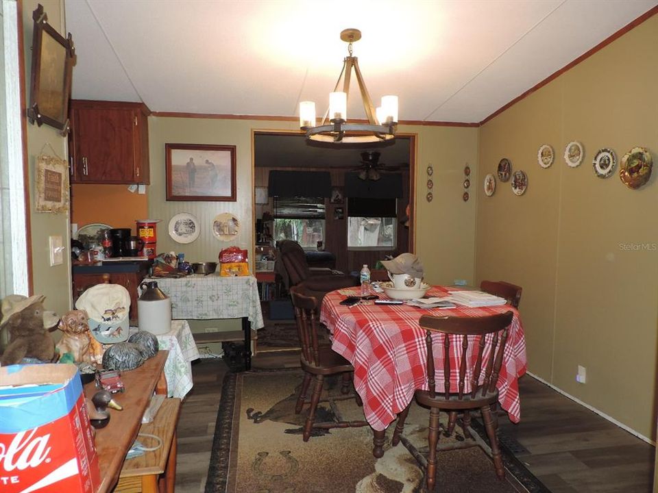 For Sale: $124,900 (4 beds, 2 baths, 1912 Square Feet)