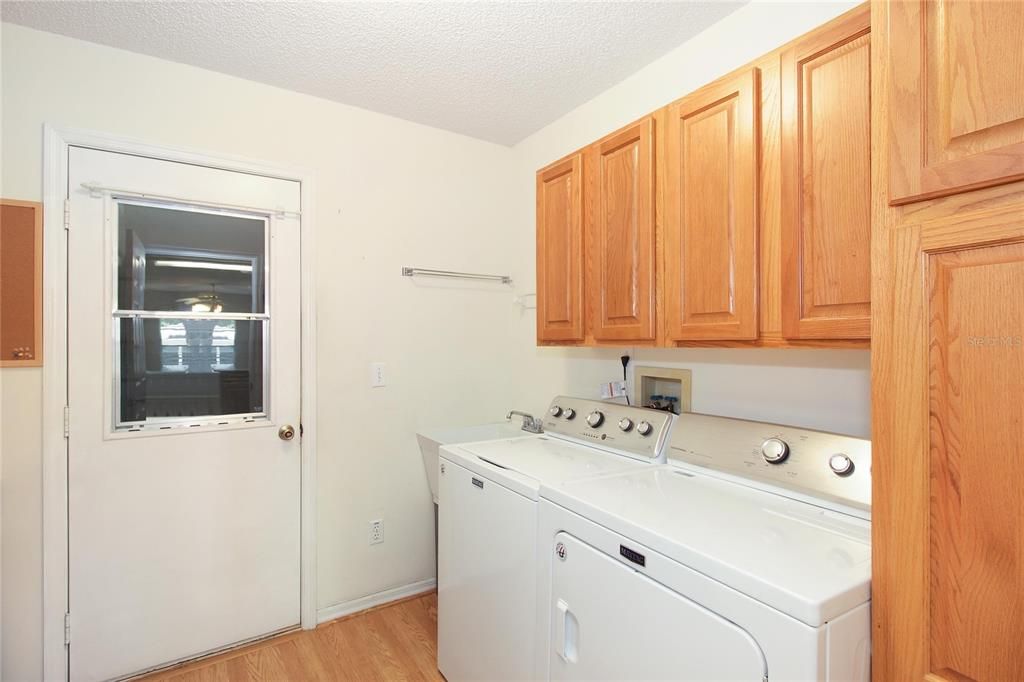For Sale: $279,900 (3 beds, 2 baths, 1685 Square Feet)