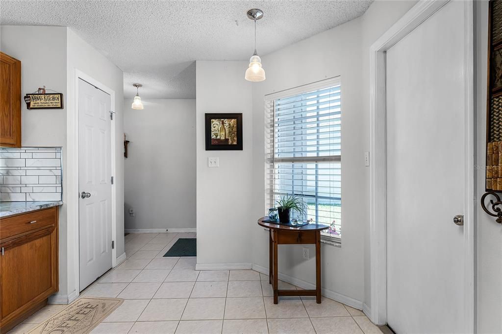 Active With Contract: $254,900 (2 beds, 2 baths, 1289 Square Feet)