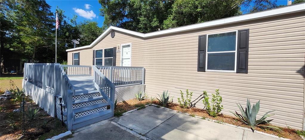 Active With Contract: $284,900 (4 beds, 2 baths, 1512 Square Feet)