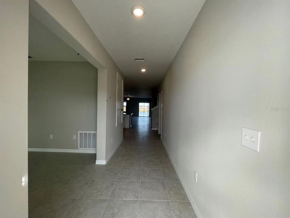 For Rent: $3,100 (5 beds, 2 baths, 2896 Square Feet)