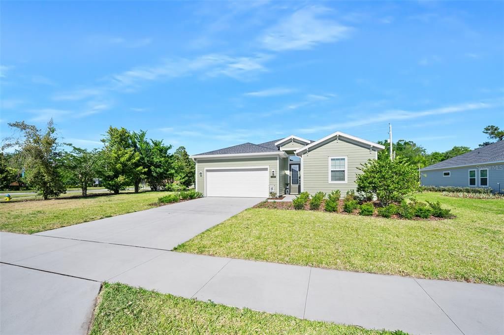 Active With Contract: $405,000 (4 beds, 3 baths, 2028 Square Feet)