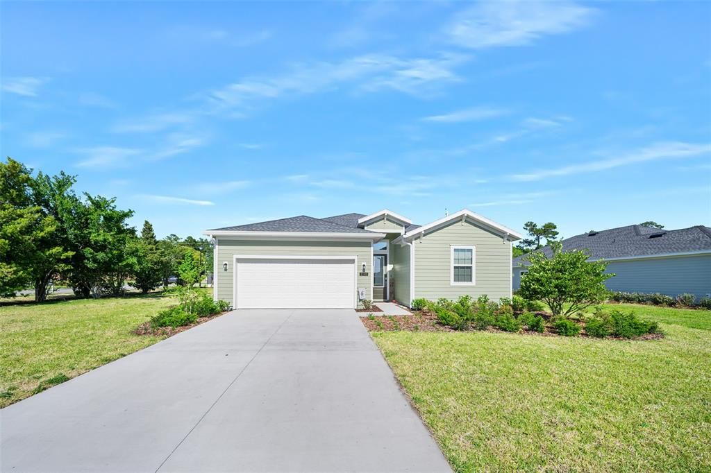 Active With Contract: $405,000 (4 beds, 3 baths, 2028 Square Feet)
