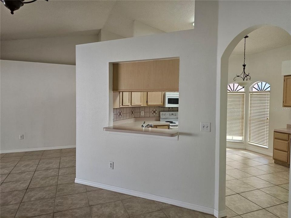 For Sale: $379,000 (4 beds, 2 baths, 1636 Square Feet)
