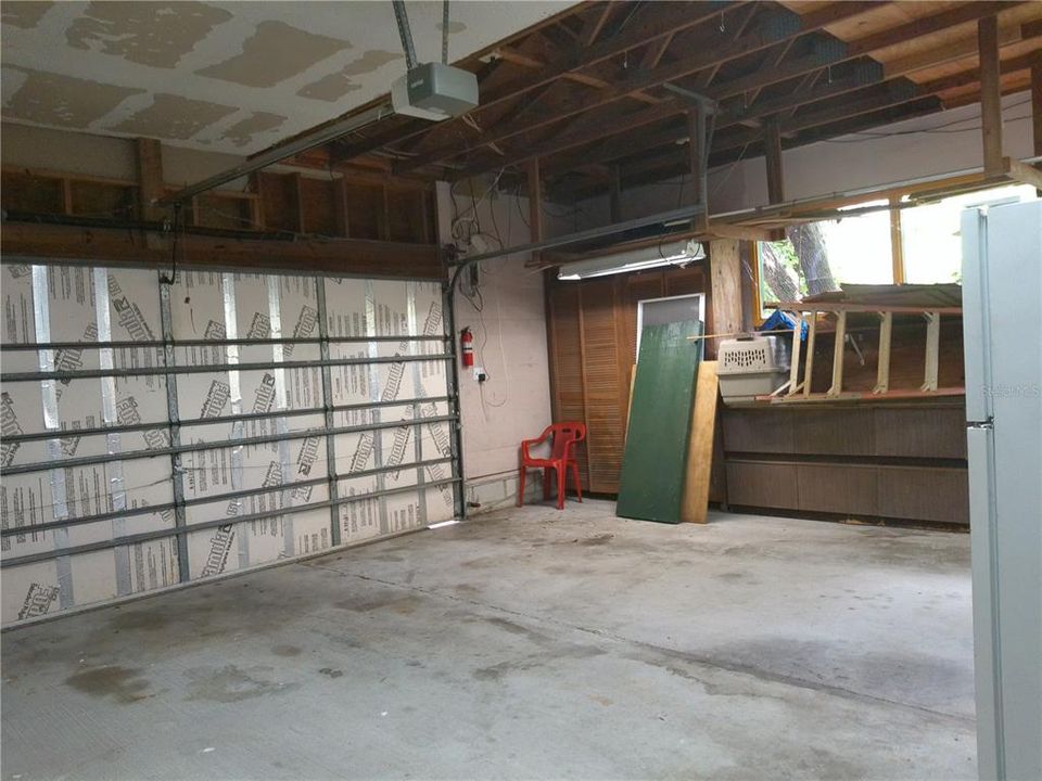 Garage/Workshop