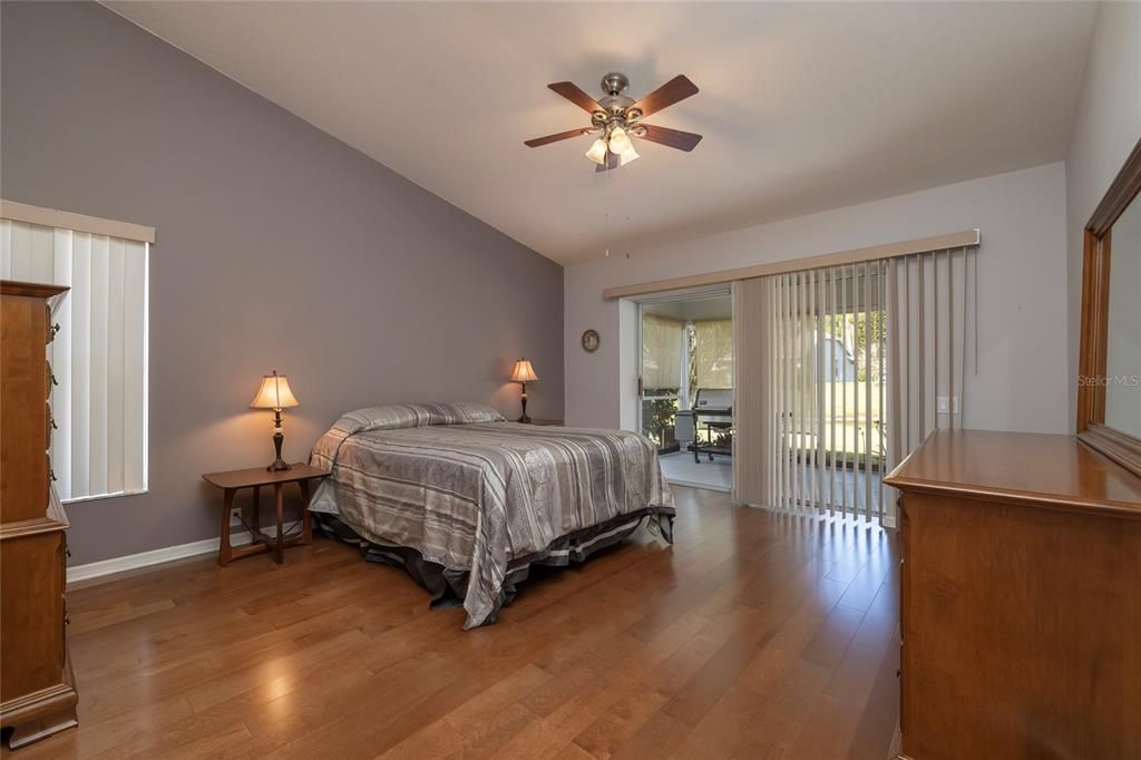 For Sale: $445,000 (3 beds, 2 baths, 1753 Square Feet)