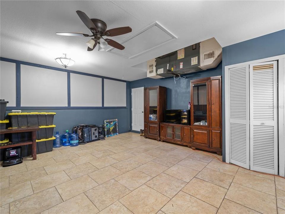 For Sale: $390,000 (4 beds, 2 baths, 2187 Square Feet)