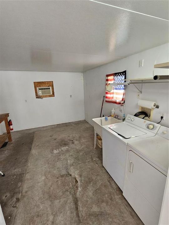 For Sale: $164,900 (2 beds, 2 baths, 1152 Square Feet)