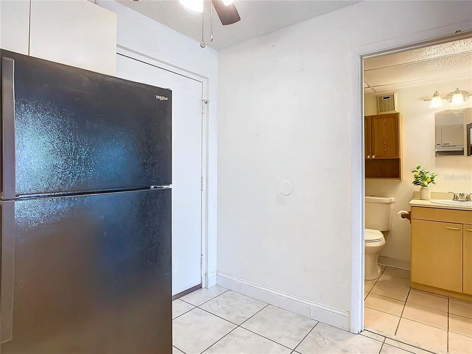 For Sale: $153,000 (1 beds, 1 baths, 340 Square Feet)