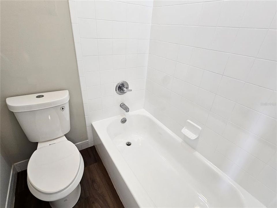 For Sale: $229,500 (3 beds, 2 baths, 1144 Square Feet)