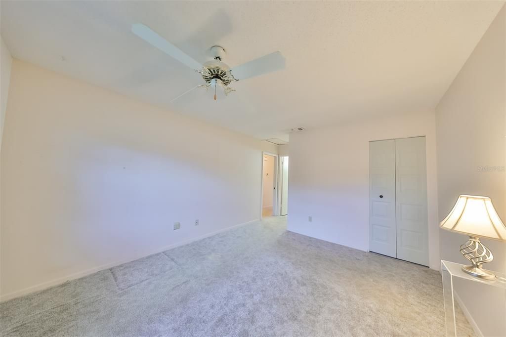 For Sale: $154,000 (2 beds, 2 baths, 1120 Square Feet)