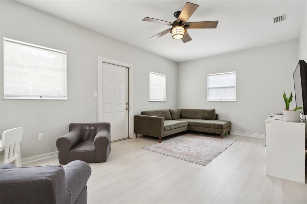 Active With Contract: $399,000 (3 beds, 2 baths, 1306 Square Feet)