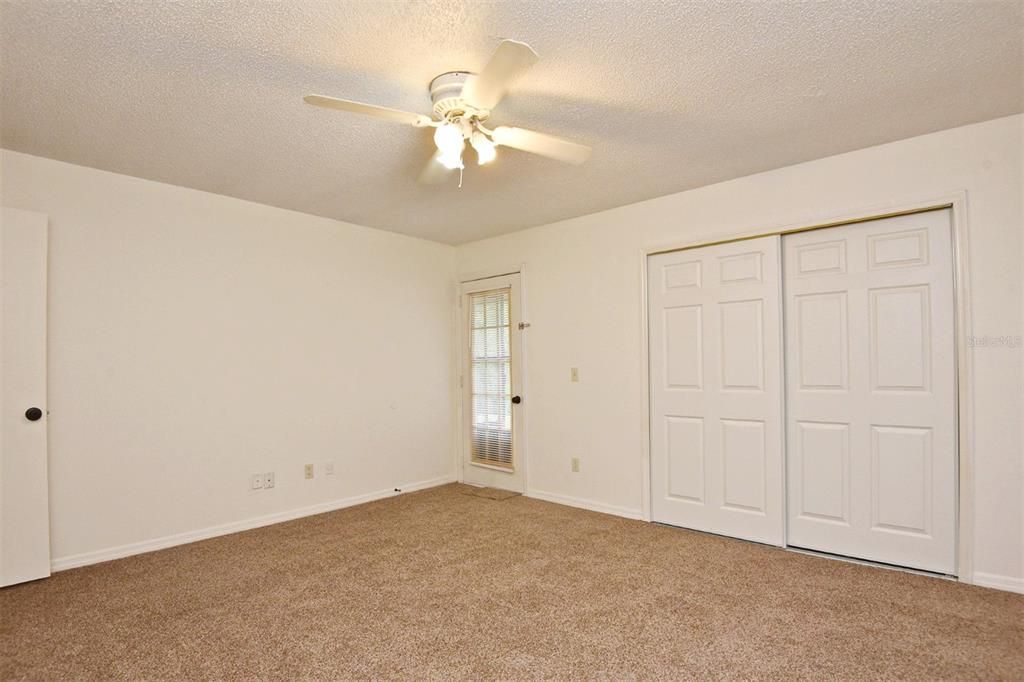 For Sale: $299,900 (3 beds, 2 baths, 1375 Square Feet)