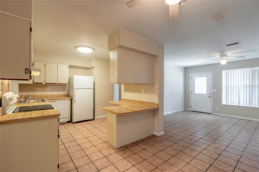 For Sale: $254,900 (4 beds, 2 baths, 1740 Square Feet)