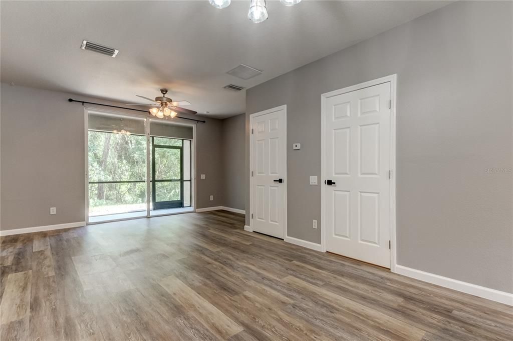 For Sale: $314,900 (2 beds, 2 baths, 1248 Square Feet)