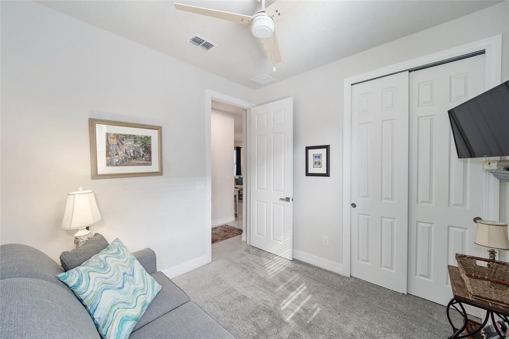 For Sale: $324,750 (2 beds, 2 baths, 1438 Square Feet)