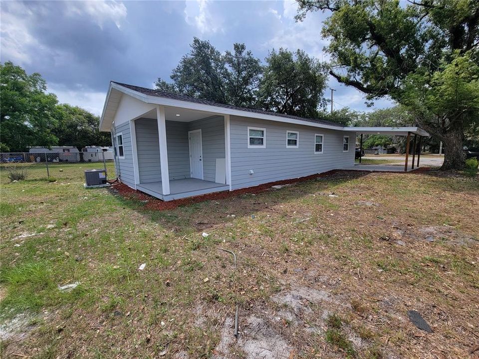 Active With Contract: $219,900 (3 beds, 2 baths, 800 Square Feet)