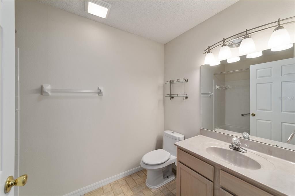 For Sale: $275,000 (2 beds, 2 baths, 1777 Square Feet)