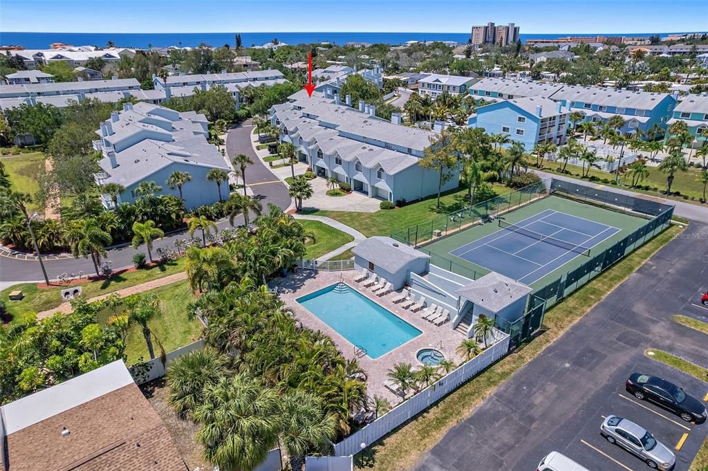Jacuzzi, Pool and Tennis Courts