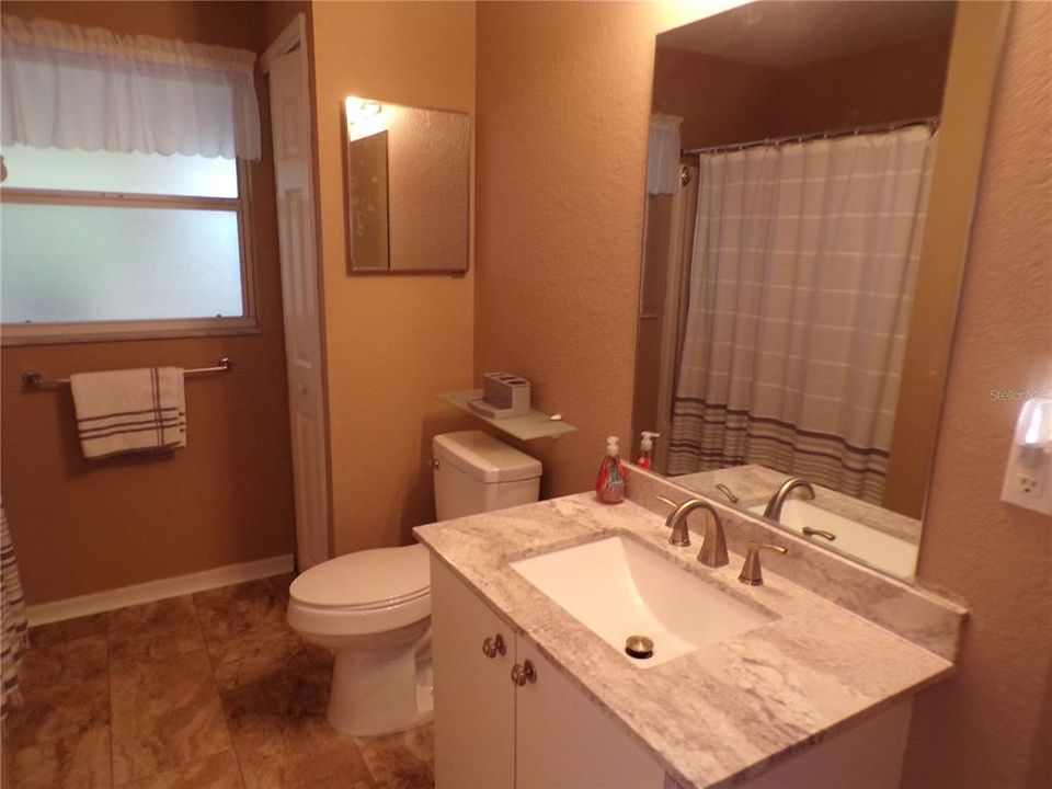 For Rent: $2,400 (3 beds, 2 baths, 1352 Square Feet)