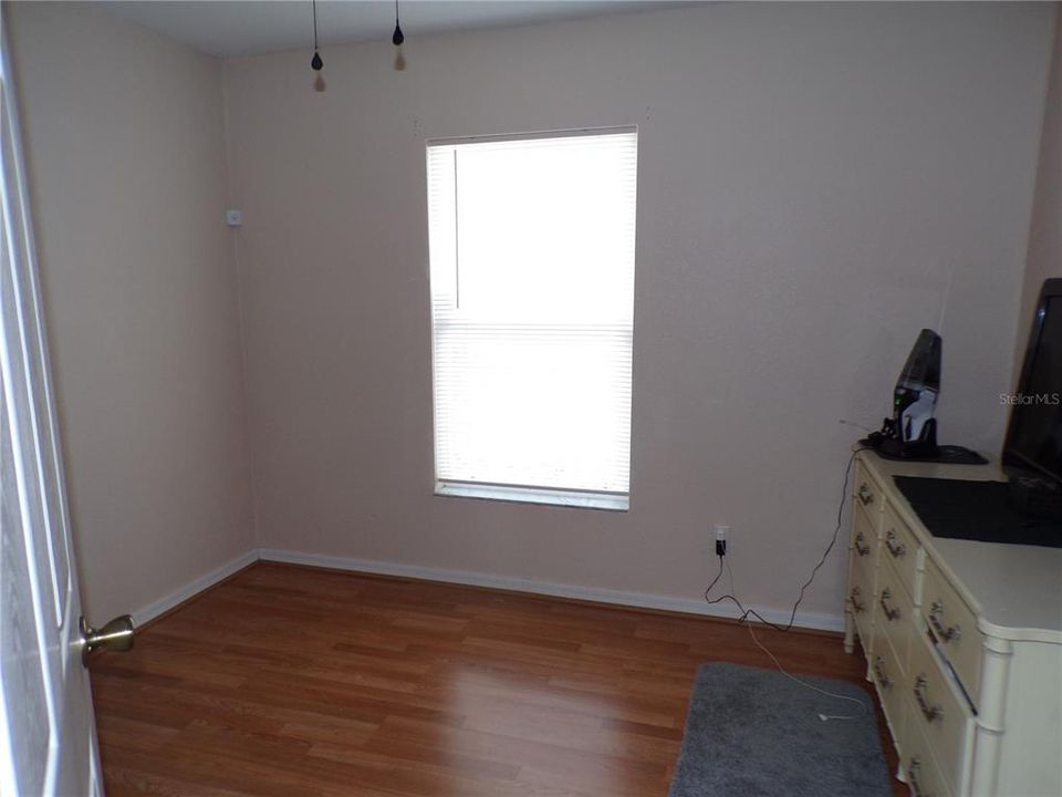 For Rent: $2,400 (3 beds, 2 baths, 1352 Square Feet)