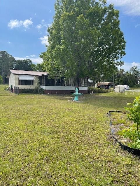 Recently Sold: $199,900 (3 beds, 2 baths, 1456 Square Feet)