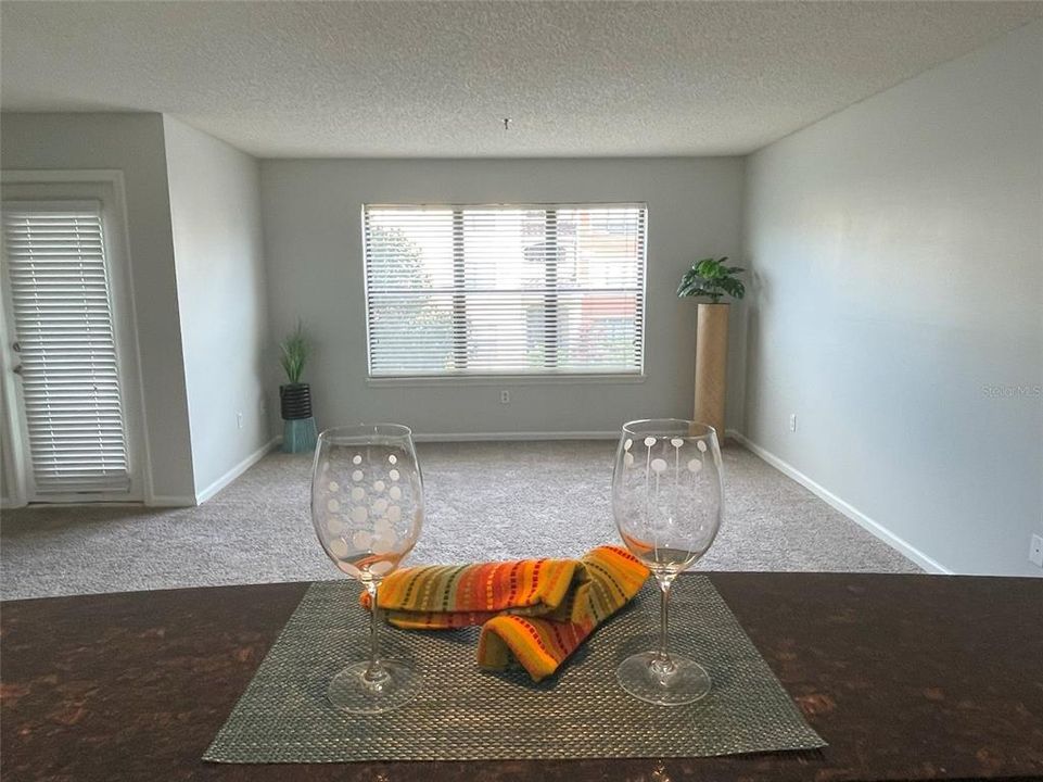 For Sale: $184,900 (2 beds, 2 baths, 1182 Square Feet)